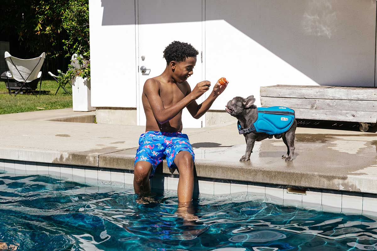 how to measure a dog for a life jacket
